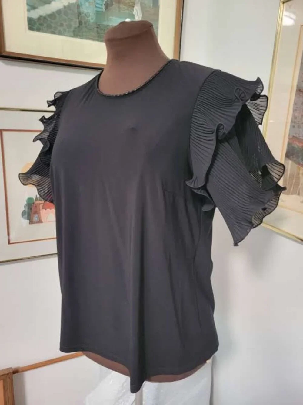 NWT Joseph Ribkoff Black Ruffled Sleeve Evening Top Size 12 - Picture 2 of 5